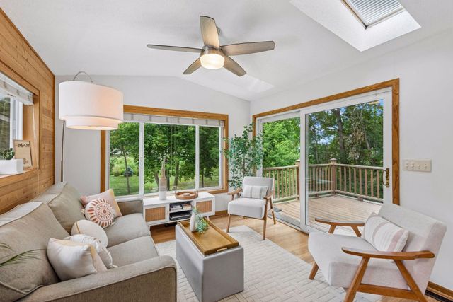 1643 Millwood Avenue, Roseville, MN 55113