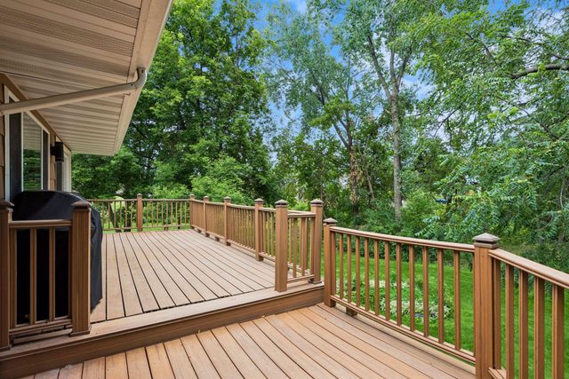 1643 Millwood Avenue, Roseville, MN 55113