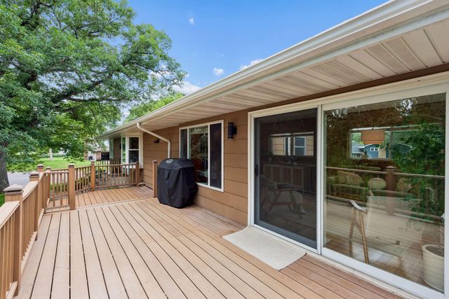 1643 Millwood Avenue, Roseville, MN 55113