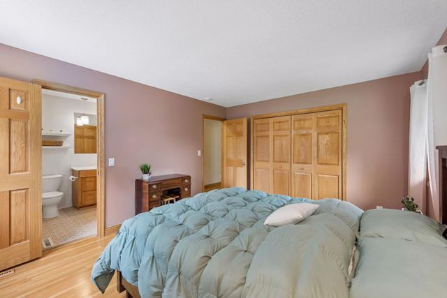 1643 Millwood Avenue, Roseville, MN 55113