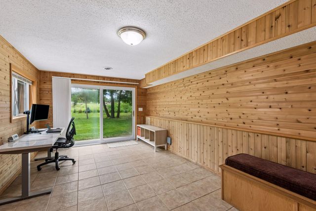 1643 Millwood Avenue, Roseville, MN 55113