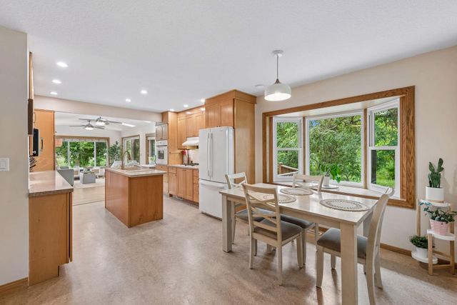 1643 Millwood Avenue, Roseville, MN 55113