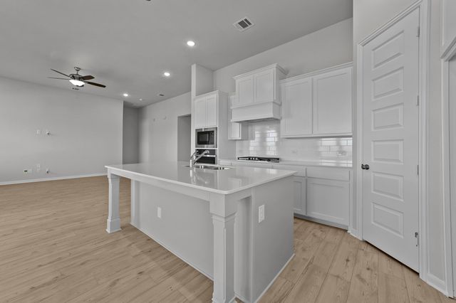 1401 Red Clover Avenue, Van Alstyne, TX 75495