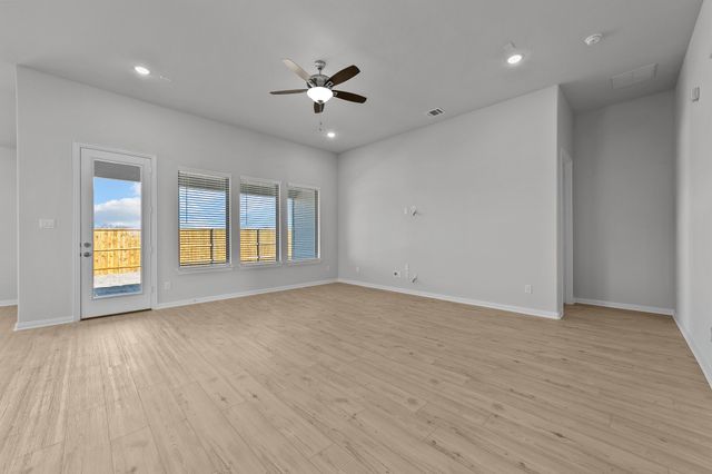 1401 Red Clover Avenue, Van Alstyne, TX 75495