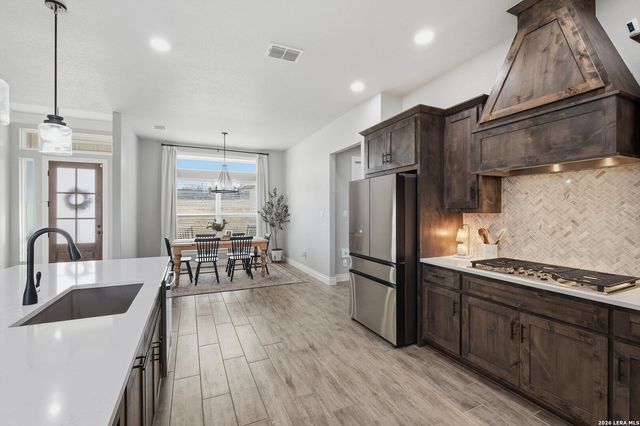 113 Hondo Dr, La Vernia, TX 78121