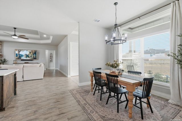 113 Hondo Dr, La Vernia, TX 78121