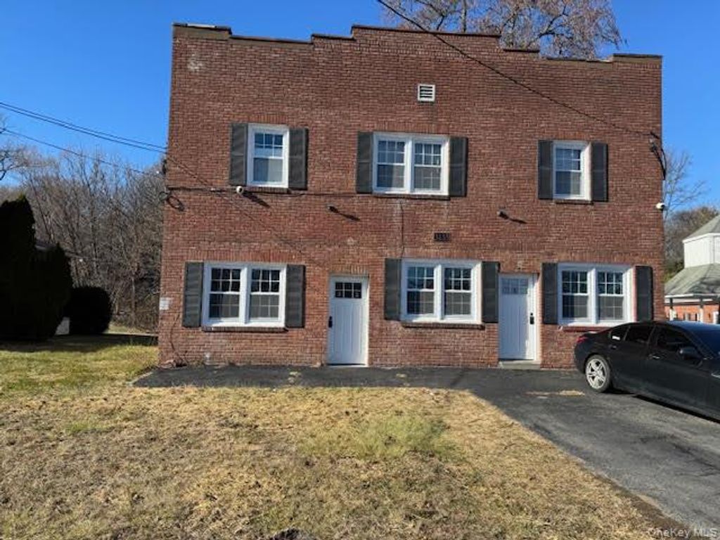 3135 Us Route 9W 2, New Windsor, NY 12553