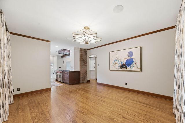 412 S Dellrose, Wichita, KS 67218