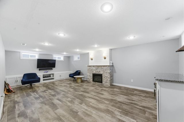 412 S Dellrose, Wichita, KS 67218