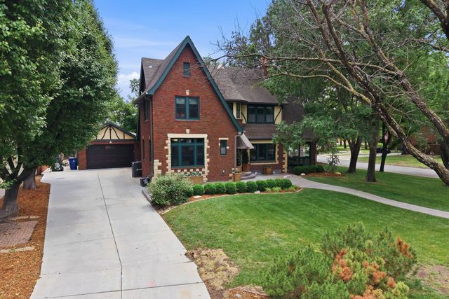 412 S Dellrose, Wichita, KS 67218