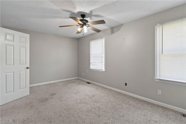 119 Kingsbridge LN, Yorktown, VA 23692