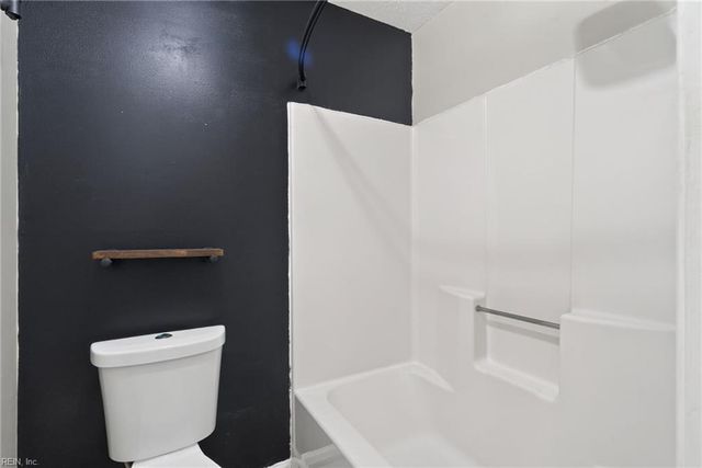119 Kingsbridge LN, Yorktown, VA 23692
