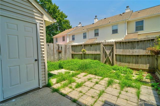 119 Kingsbridge LN, Yorktown, VA 23692