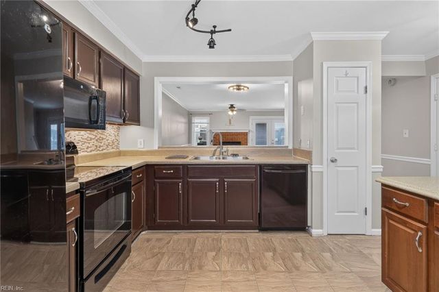 119 Kingsbridge LN, Yorktown, VA 23692