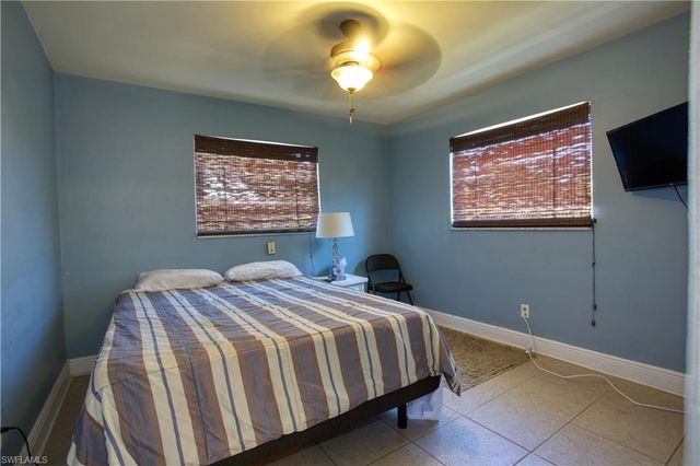 1739 Sandy CIR, Cape Coral, FL 33904