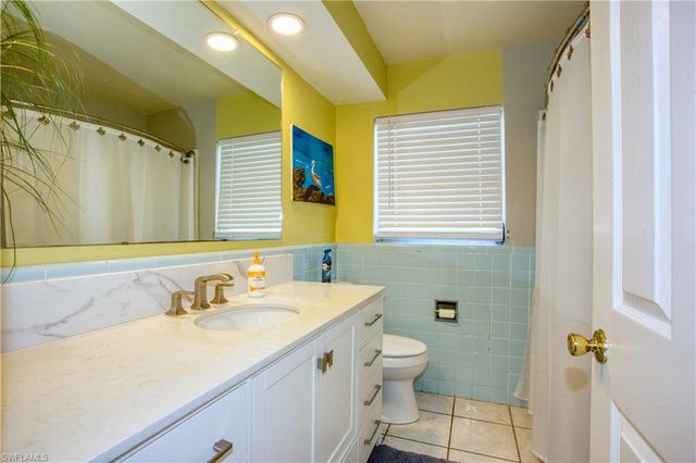 1739 Sandy CIR, Cape Coral, FL 33904