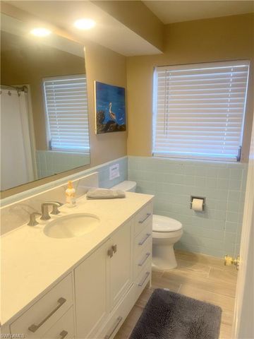 1739 Sandy CIR, Cape Coral, FL 33904