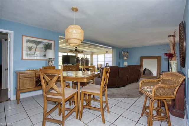 1739 Sandy CIR, Cape Coral, FL 33904