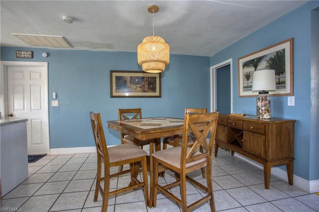 1739 Sandy CIR, Cape Coral, FL 33904