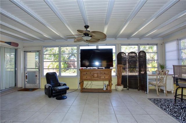 1739 Sandy CIR, Cape Coral, FL 33904