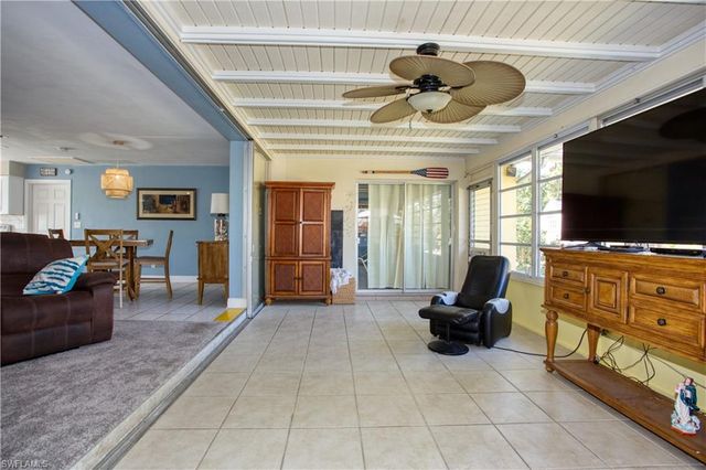 1739 Sandy CIR, Cape Coral, FL 33904