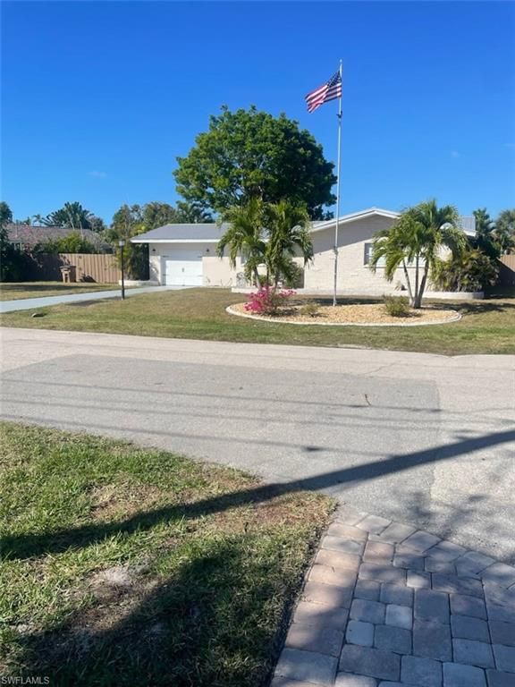 1739 Sandy CIR, Cape Coral, FL 33904