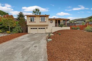 19 Elk Court, Pacifica, CA 94044