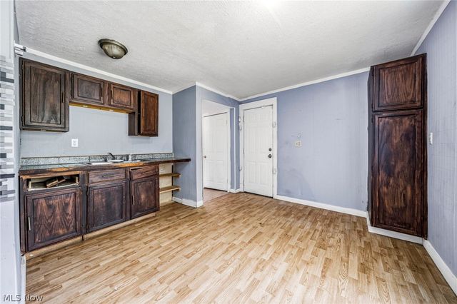 1722 Burgess Road, Cleveland, OH 44112