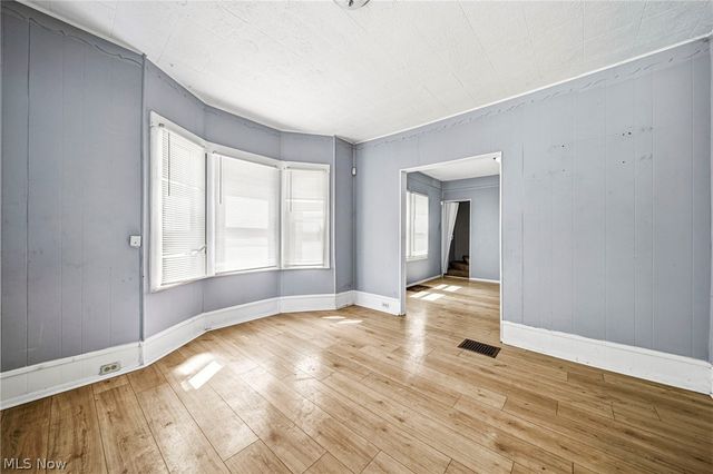 1722 Burgess Road, Cleveland, OH 44112