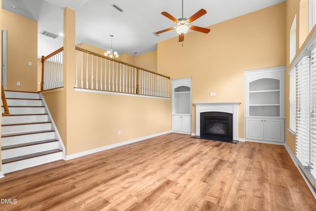 892 Queen City Crescent, Apex, NC 27523