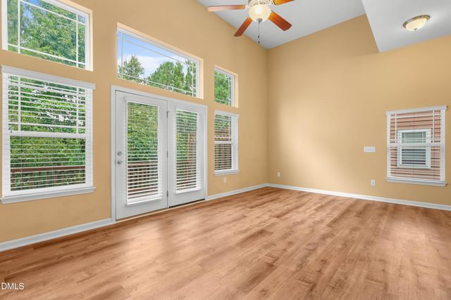 892 Queen City Crescent, Apex, NC 27523