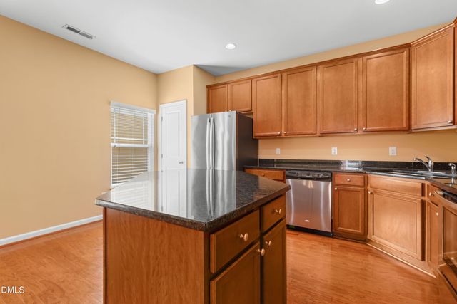 892 Queen City Crescent, Apex, NC 27523