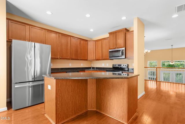 892 Queen City Crescent, Apex, NC 27523