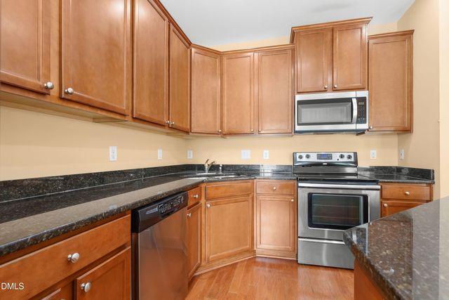 892 Queen City Crescent, Apex, NC 27523