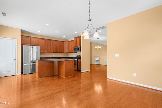 892 Queen City Crescent, Apex, NC 27523