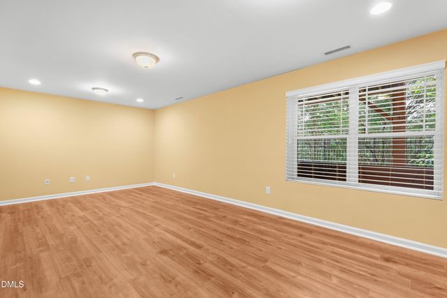 892 Queen City Crescent, Apex, NC 27523