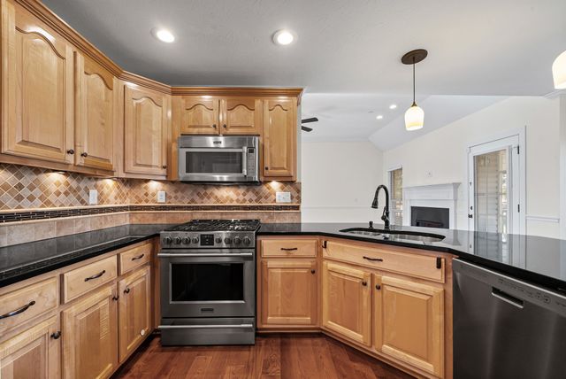 1025 Filmore Harris Rd, Pleasant View, TN 37146