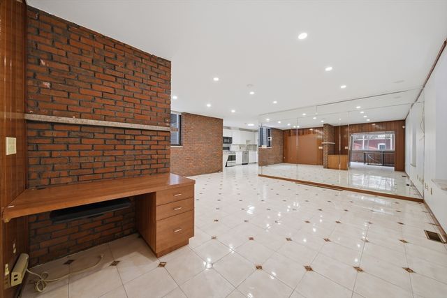 71 Lubec 1, Boston, MA 02128