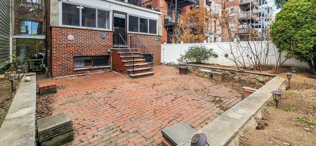 71 Lubec 1, Boston, MA 02128