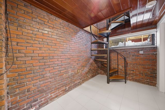 71 Lubec 1, Boston, MA 02128