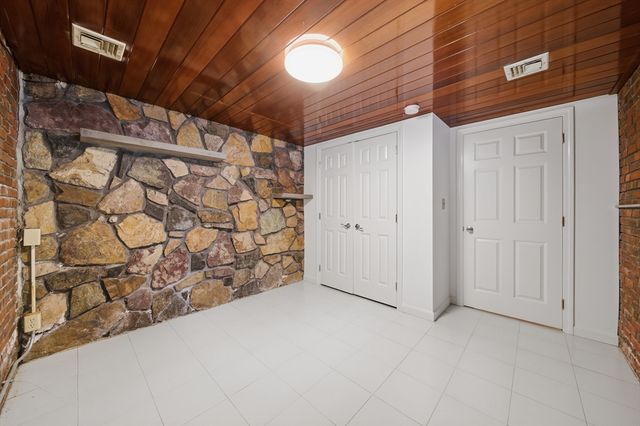 71 Lubec 1, Boston, MA 02128