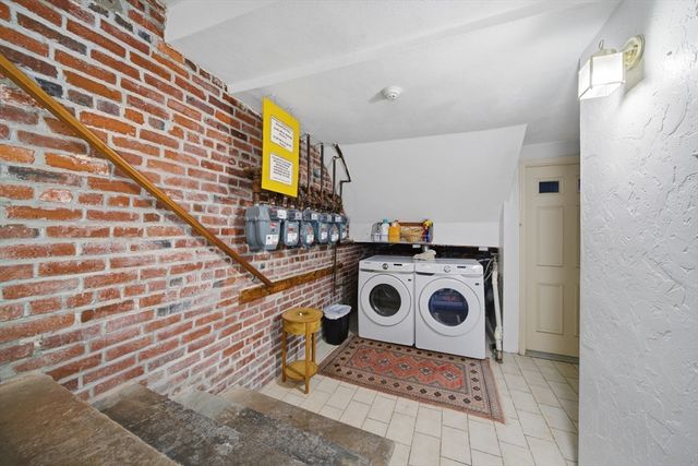 71 Lubec 1, Boston, MA 02128