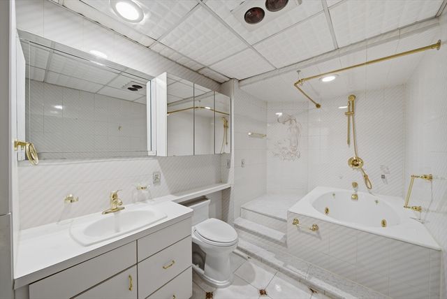 71 Lubec 1, Boston, MA 02128