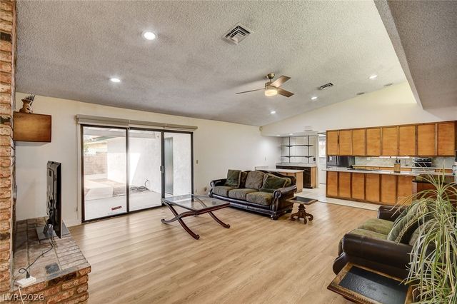 1401 Sharon Road, Las Vegas, NV 89106