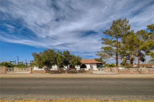 1401 Sharon Road, Las Vegas, NV 89106