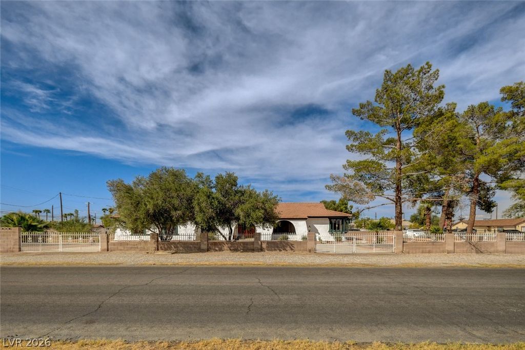 1401 Sharon Road, Las Vegas, NV 89106 — photo 4