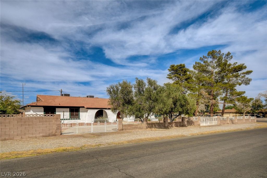 1401 Sharon Road, Las Vegas, NV 89106 — photo 5