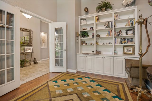 902 Granview Drive, Lewisville, TX 75067