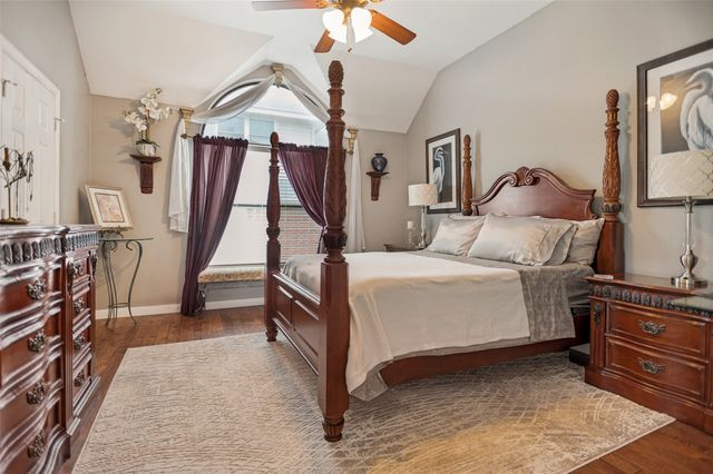 902 Granview Drive, Lewisville, TX 75067