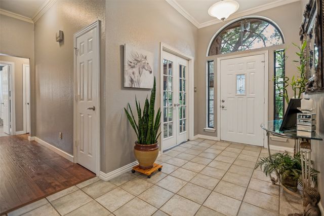 902 Granview Drive, Lewisville, TX 75067